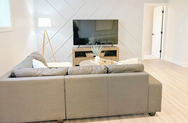 Brand New Modern 2 Bedroom Suite - Pet Friendly