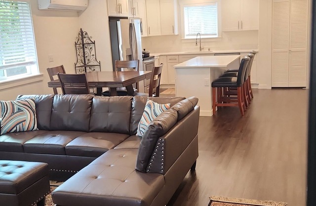 Brand New Peaceful Top Floor 2-bedroom Apartment in Tacoma