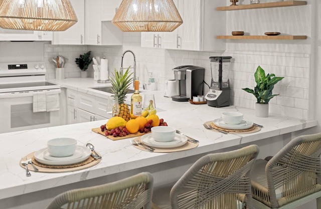 BRAND NEW REMODELED 2/2 Family Getaway! Walk to Amazing Beach, AC & WiFi