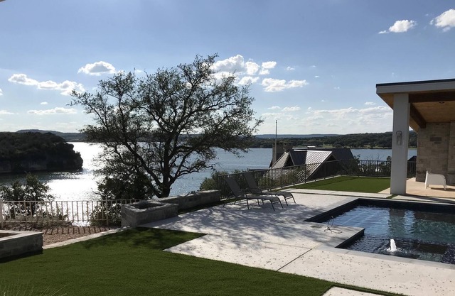 Brazos Moon: Hell's Gate Basin! Pool, Cliffside, Views, Luxury Home.