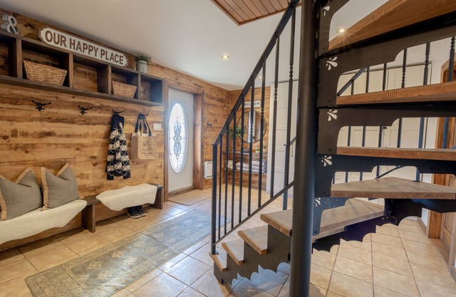 Breathtaking log house w/HotTub - Winter paradise