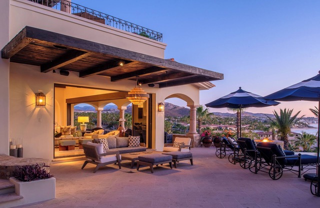 Breathtaking Villa w/Chef, Butler, & Steps From Swimmable Beach in Del Mar