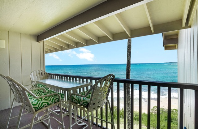 Breathtaking Oceanfront Views from Top Floor Condo at Wailua Bay View – A Coastal Paradise!