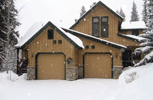 Breckenridge 5 Star Mountain Townhome with Private Hot Tub