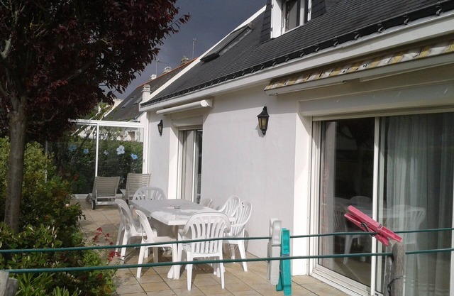 BRETON ANY INDEPENDENT VILLA EQUIPPED 2 MIN WALK TO THE SEA