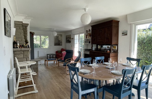 Breton house 4 bedrooms near town and beach