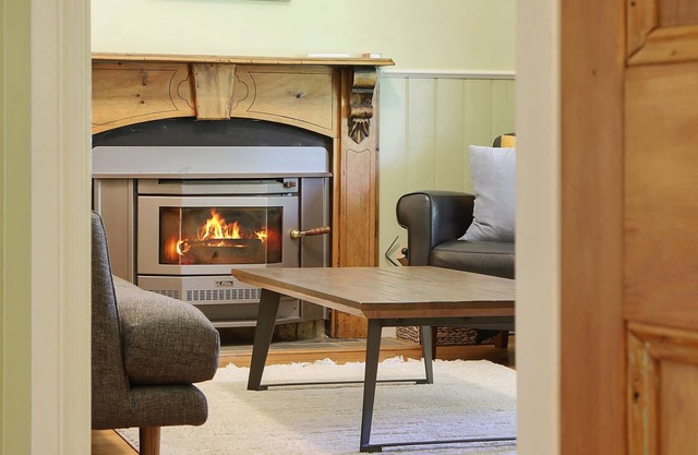 Bridge Road Retreat - lovely walk into town and very spacious