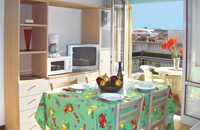 Bright and cozy aparment near the beach