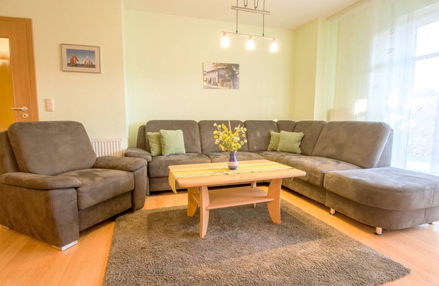 Bright and friendly furnished apartment in a central and quiet location!