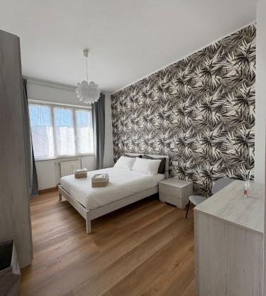 Bright and Spacious Elegant Apartment 5 min Airport