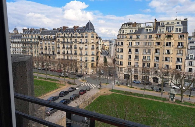 Bright apartment near Invalides and St Germain des Prés