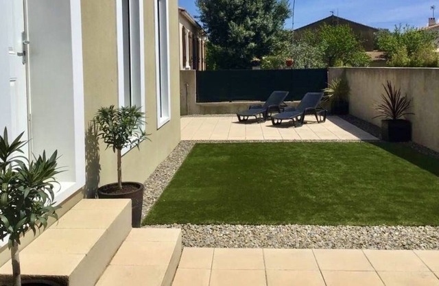 Bright cheerful 3 Bedroom home over single level with fantastic outdoor space.