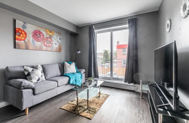 Bright & Cozy 1BR Apt with Netflix -Near Downtown