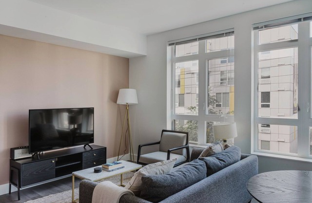 Bright First Hill Jr 1BR w/Pet Spa, W/D, Gym, & Lounges, by Blueground