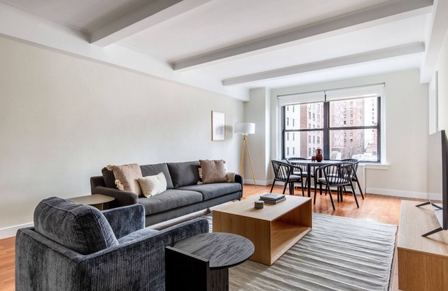 Bright Midtown East 2BR w/Gym & Doorman, nr Sutton Park, by Blueground
