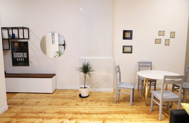 Bright & Quiet apt. In the City Center