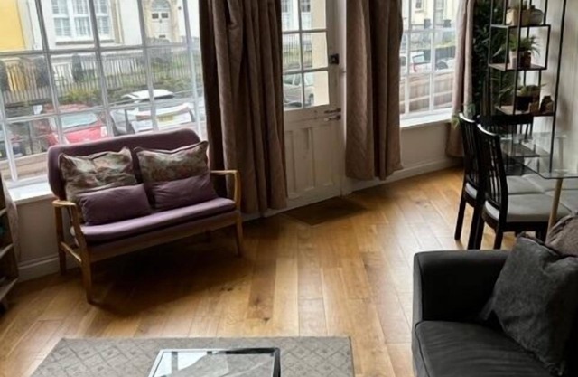 Bright & Quirky 3BD Home - Wellington Terrace!