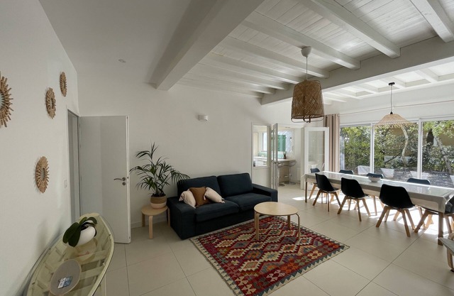 Bright single storey villa, wooded, facing the beach and close to la Cotinière.