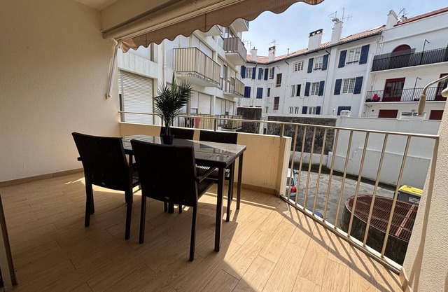Bright studio in Hendaye, near the beach