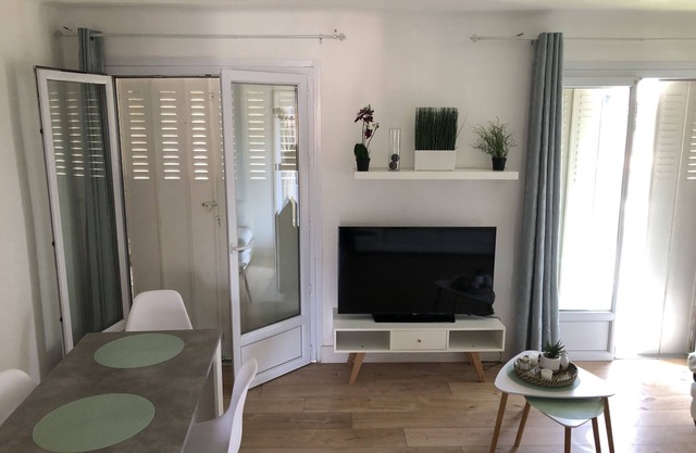 Bright T3 apartment with 10 m2 terrace