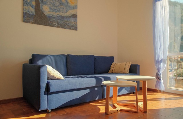 🏡 Bright Three Bedroom Apartment with Mountain View - Perfect for Families 🌿