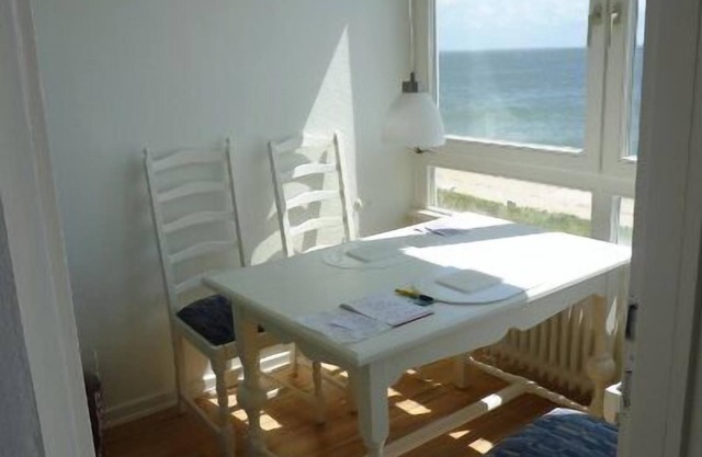 Bright two-room apartment with a clear view from Röm to Hindenburgdamm