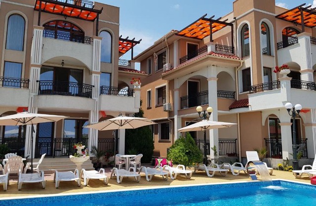 Brilliant Aparthotel