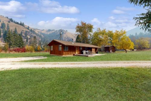 Broad Axe - Cabin #1 - Main Residence