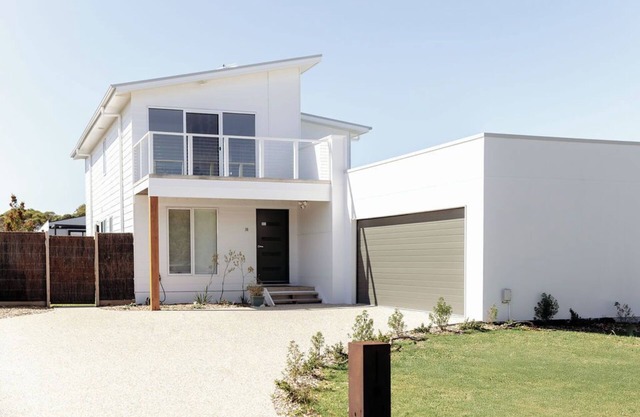 Broadbeach House Inlet