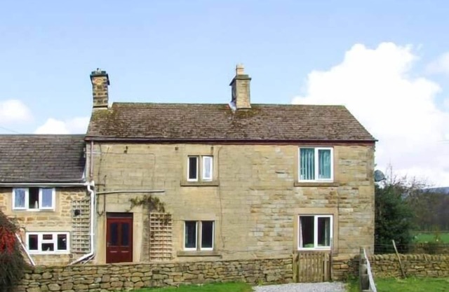 BROADHAY, family friendly, with a garden in Hathersage