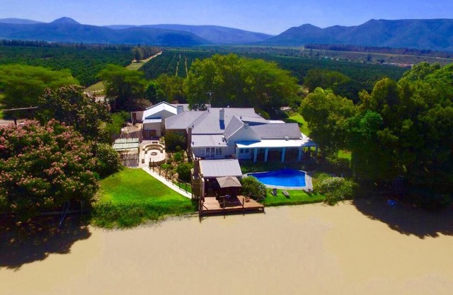 Broadlands Country House