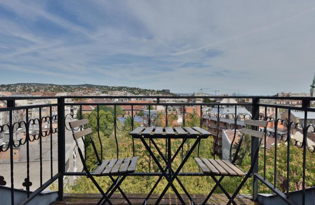 Buda House Apartment 7
