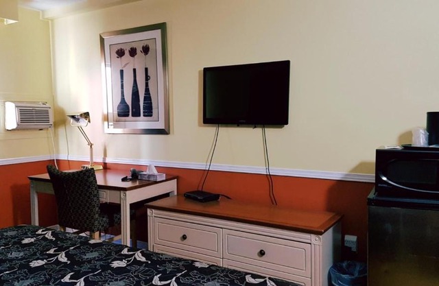 Budget inn 2000