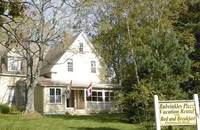 Bulwinkles Place Vacation Rental, Large Ocean Front century home in Souris PEI