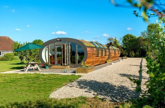 Bumble Barn - Three Bedroom House, Sleeps 6