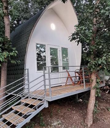 Bungalovi Api-centar