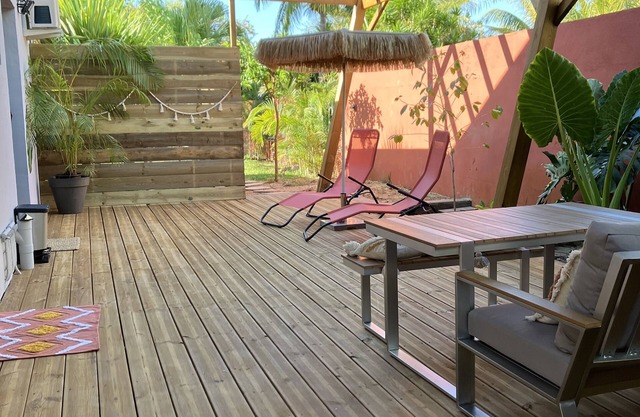 Bungalow 200 metres from the lagoon