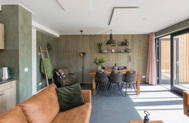 Holidayhome Vroondijk Vrouwenpolder Zonnebes 