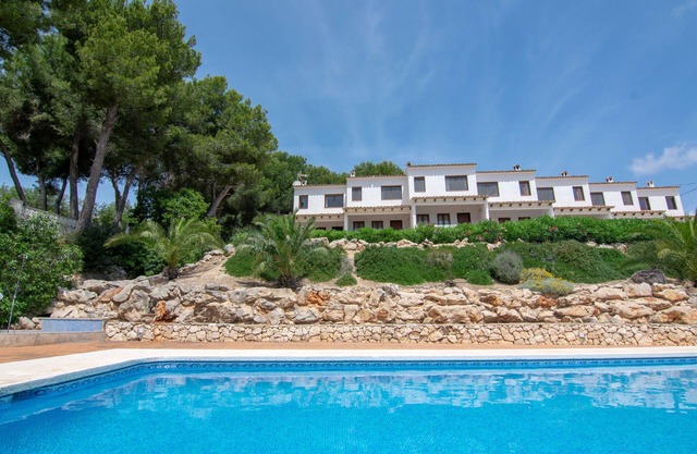 Bungalow 5 people with pool in Moraira