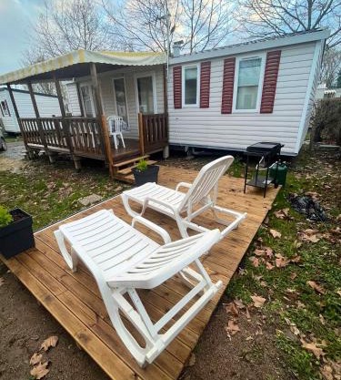Bungalow charmant à Onzain avec piscine partagée