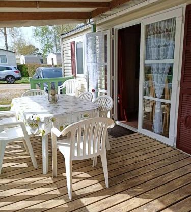 Bungalow confortable à Onzain avec piscine partagée