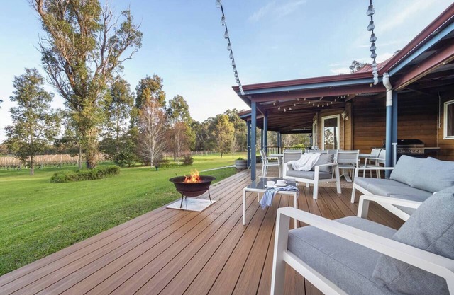 Burton Farmhouse Reconnect with Nature and Family