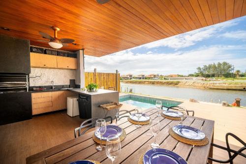 Bz14 House with pool and Jet Ski pier on the canal!