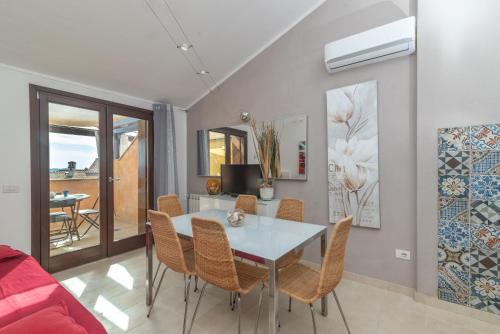 C 306 Attico Puntavilla Mare