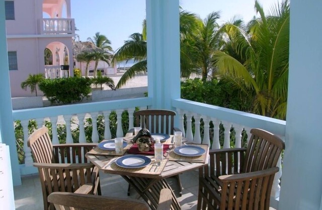 C1 Step from your condo on to the beach! Pool, bikes, kayaks, more!