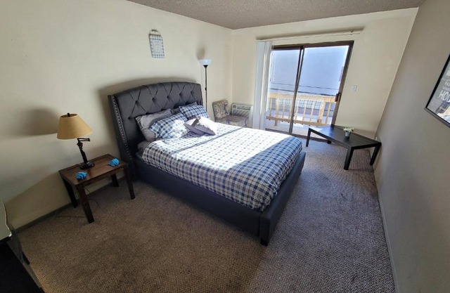 (C19) LA/Beverly Hills Hotel Style Suite