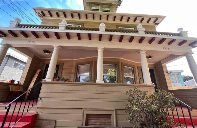 C4: Spacious 1-bedroom in prime location close to UC Berkeley