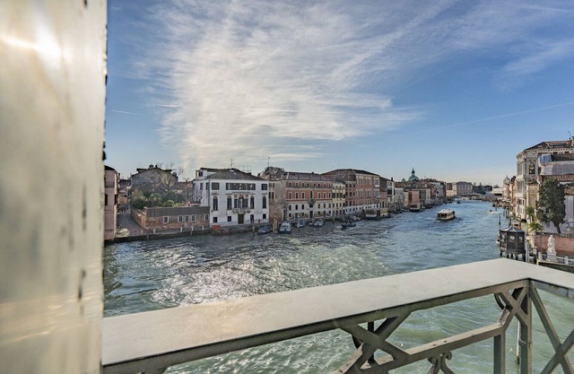 Ca' Degli Specchi Grand Canal