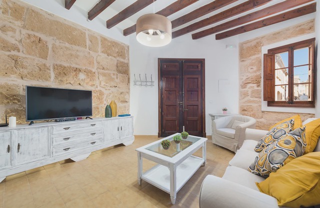Ca Na Serrieta - Two Bedroom Villa, Sleeps 4