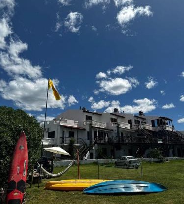 Cabañas Mar Chiquita frente la laguna
